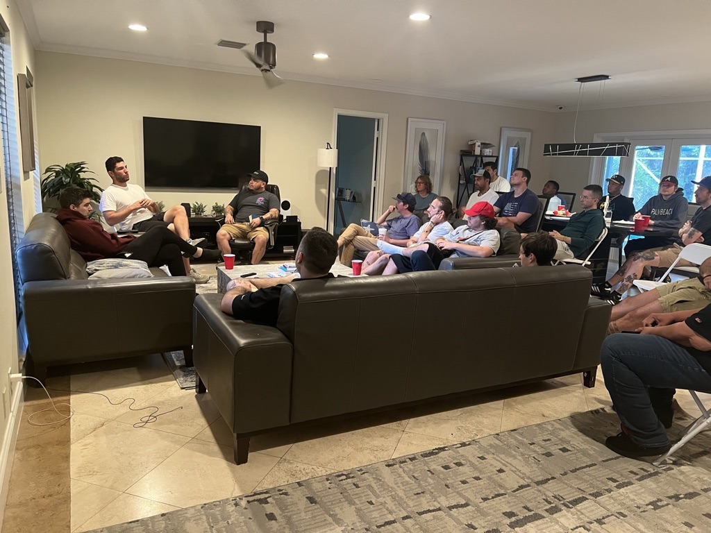 6350F610-4C3D-48D1-9220-84855A8E7C35_1_105_c